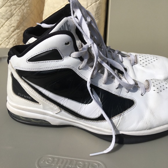 Nike’s fly wire high tops size 11 - Picture 5 of 7